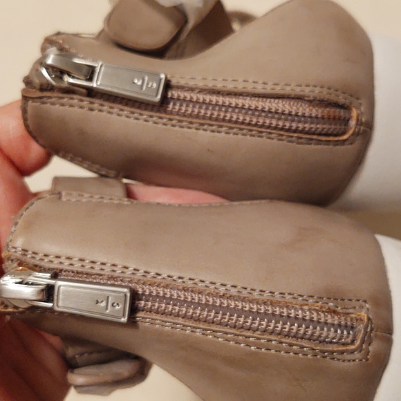 *SALE* NWOT Kenneth Cole REACTION Wedge Sandals Size 9 - Picture 6 of 7